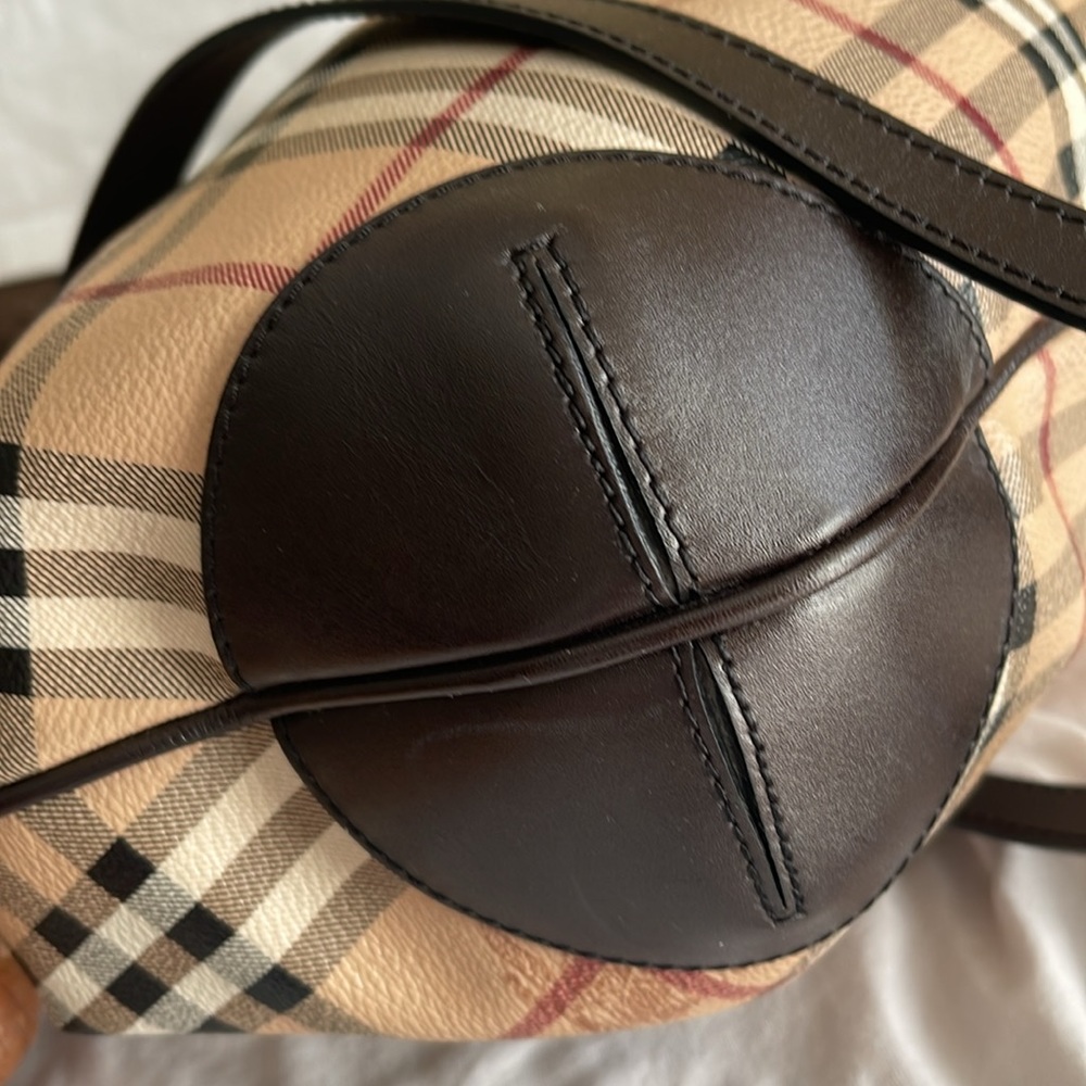 💯 Authentic Burberry Haymarket Medium Check Willenmore Hobo - Great Condition - Picture 11 of 12